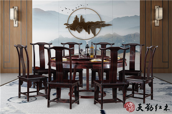 1.38明式通板圓臺配明式餐椅 (2).jpg